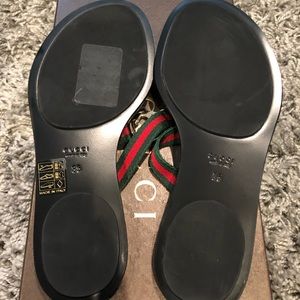 Gucci Shoes - Gucci Flat thong Size 5 Brand NEW! Gucci Shoes - Gucci Flat thong Size 5 Brand NEW!